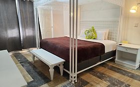 Pok Ta Pok Hotel